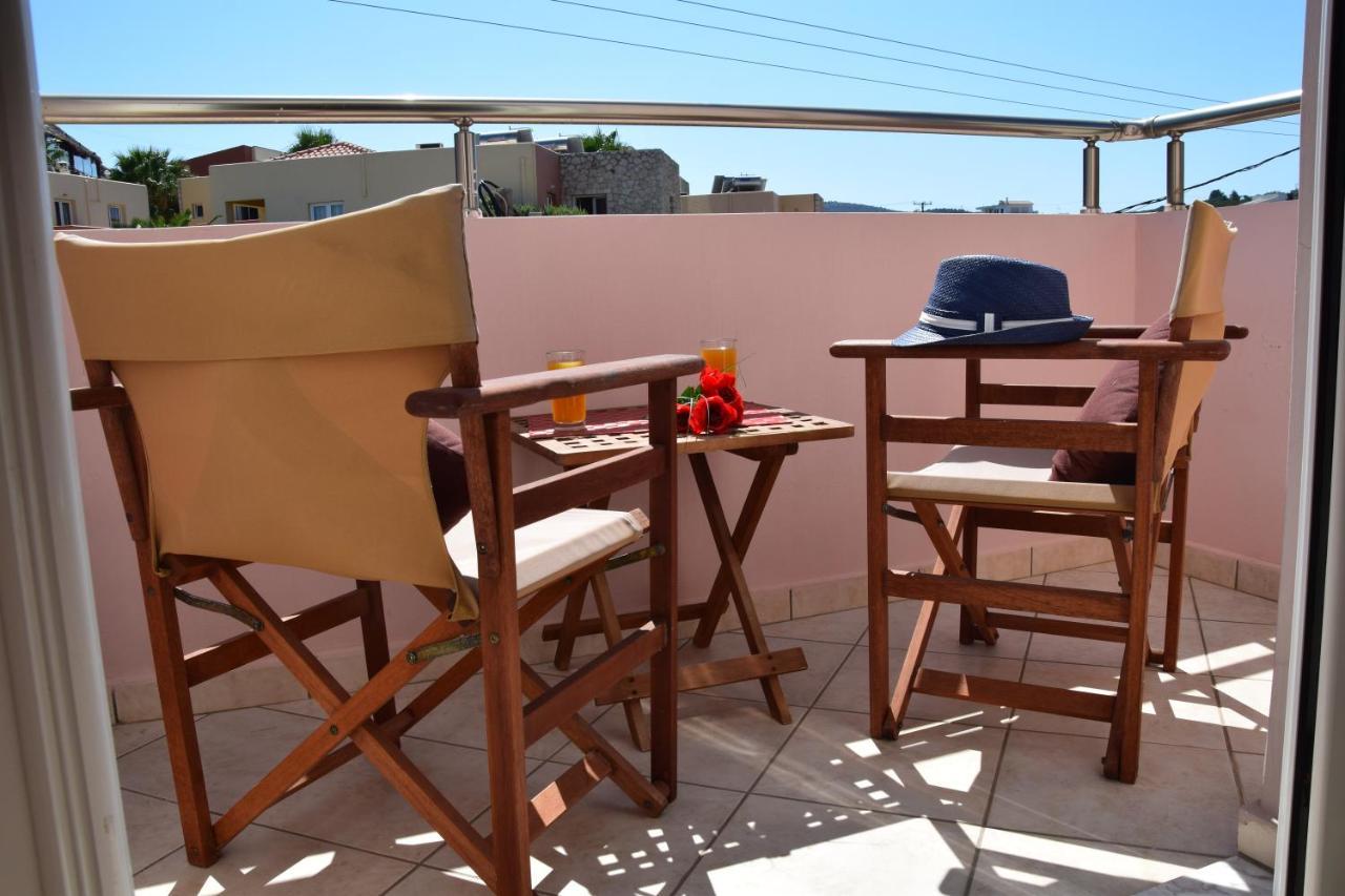 Rubini Homes Ajía Marína Kültér fotó